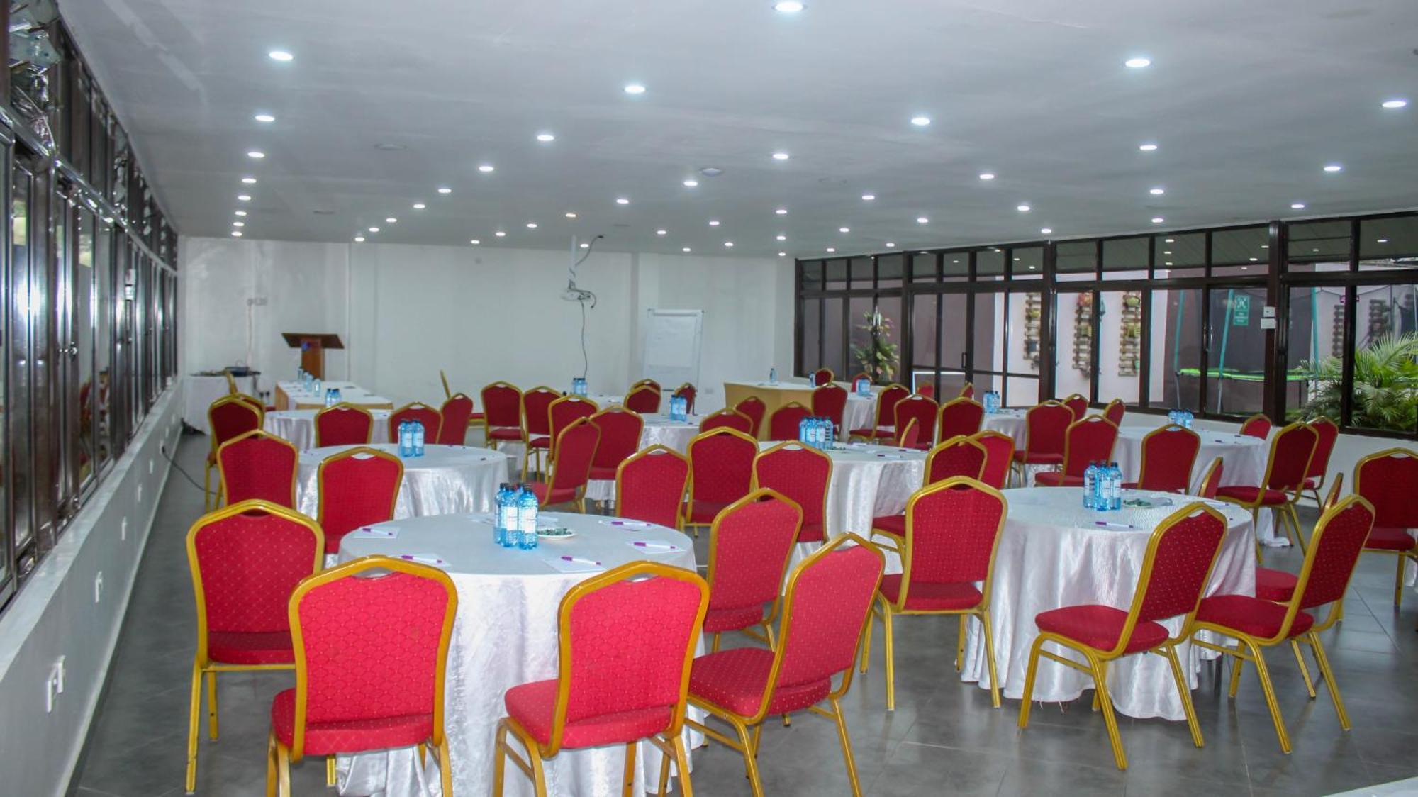 67 Airport Hotel Nairobi Mlolongo Exterior photo