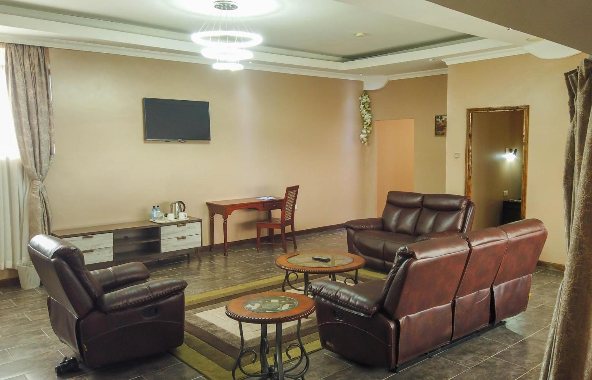 67 Airport Hotel Nairobi Mlolongo Exterior photo