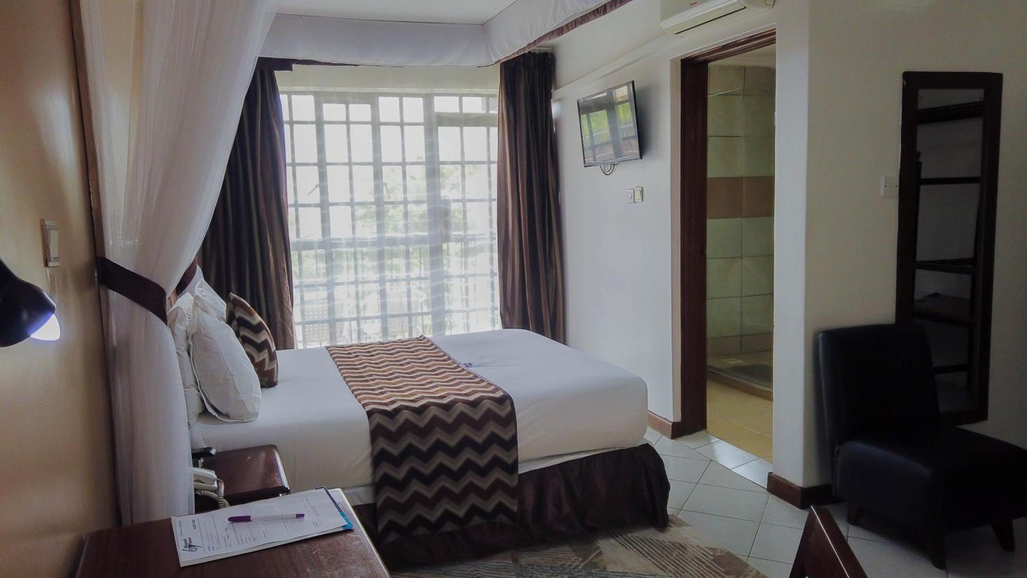 67 Airport Hotel Nairobi Mlolongo Exterior photo